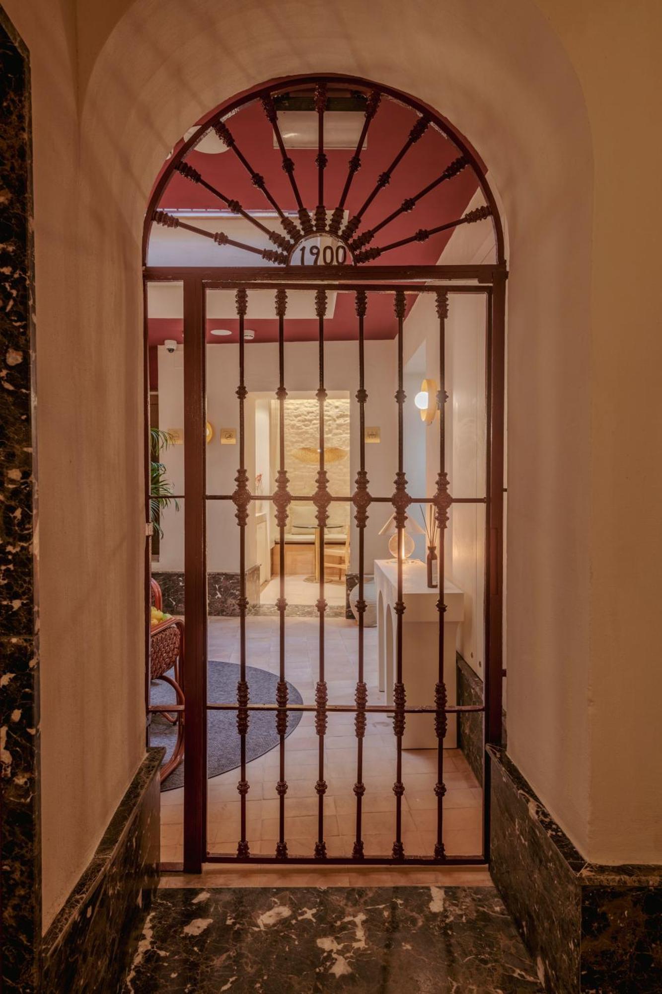Hotel Lirium Casa Patio Sevilla Exterior foto